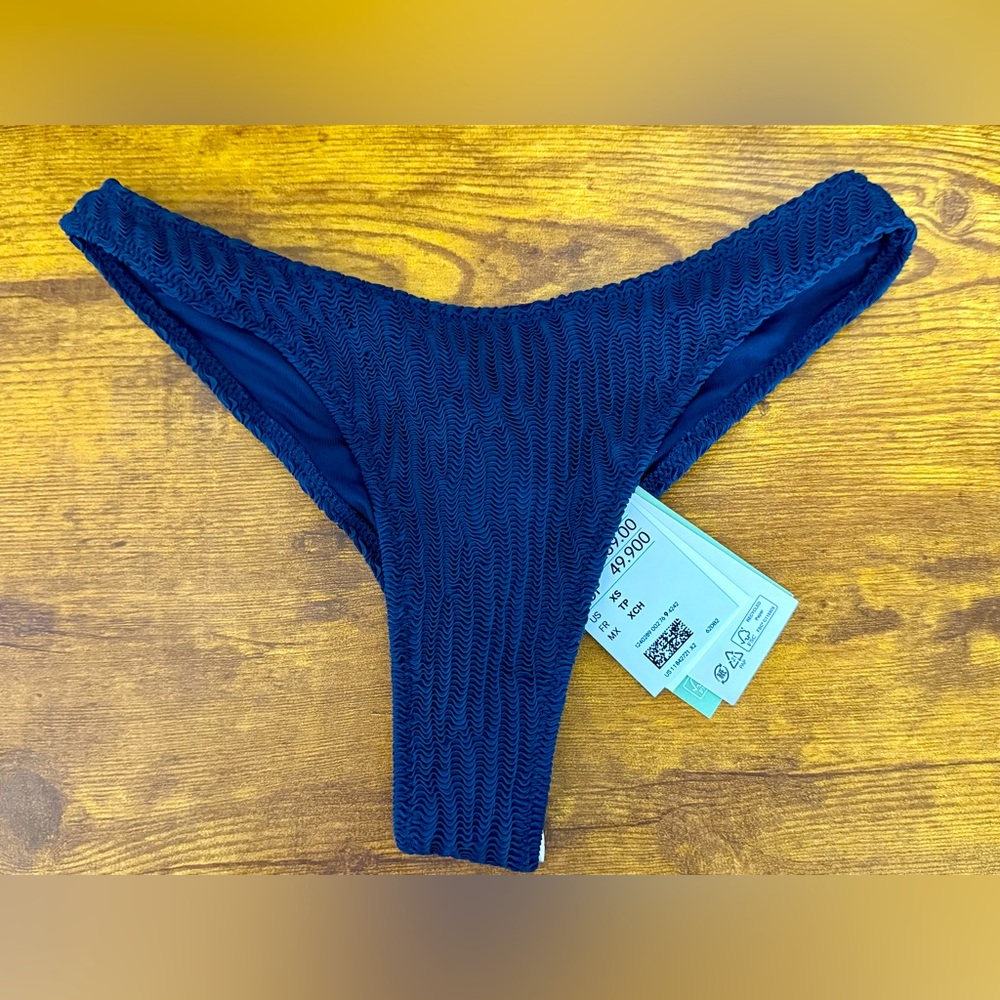 NWT Bikini Bottoms Size XS H&M